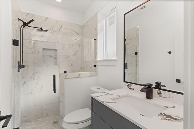 2707 Dennis Street, Houston, TX 77004