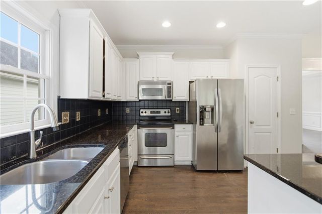 1028 River Forest Point, Lawrenceville, GA 30045