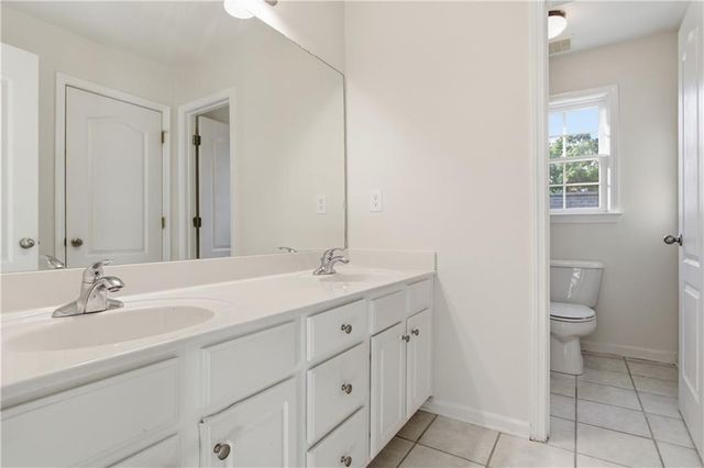 1028 River Forest Point, Lawrenceville, GA 30045