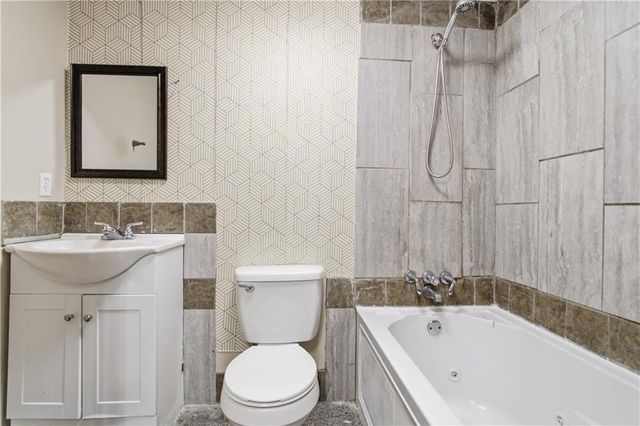 1028 River Forest Point, Lawrenceville, GA 30045