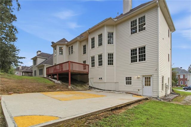 1028 River Forest Point, Lawrenceville, GA 30045