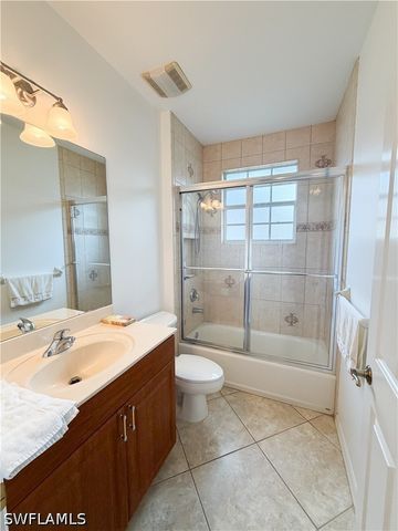 4388 Pomarine CT, Naples, FL 34119