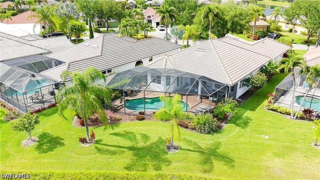4388 Pomarine CT, Naples, FL 34119