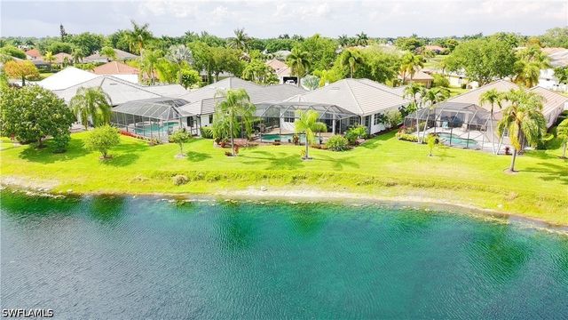 4388 Pomarine CT, Naples, FL 34119