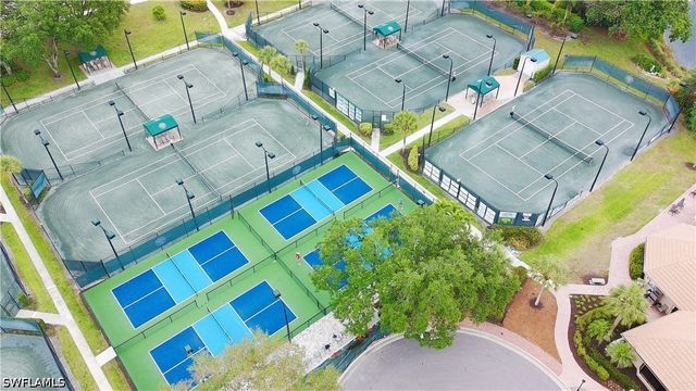 4388 Pomarine CT, Naples, FL 34119