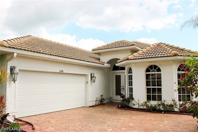 4388 Pomarine CT, Naples, FL 34119