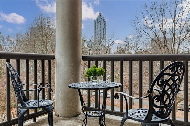 395 Central Park Place NE 210, Atlanta, GA 30312
