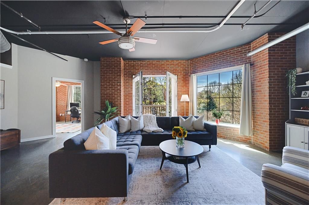 395 Central Park Place NE 210, Atlanta, GA 30312