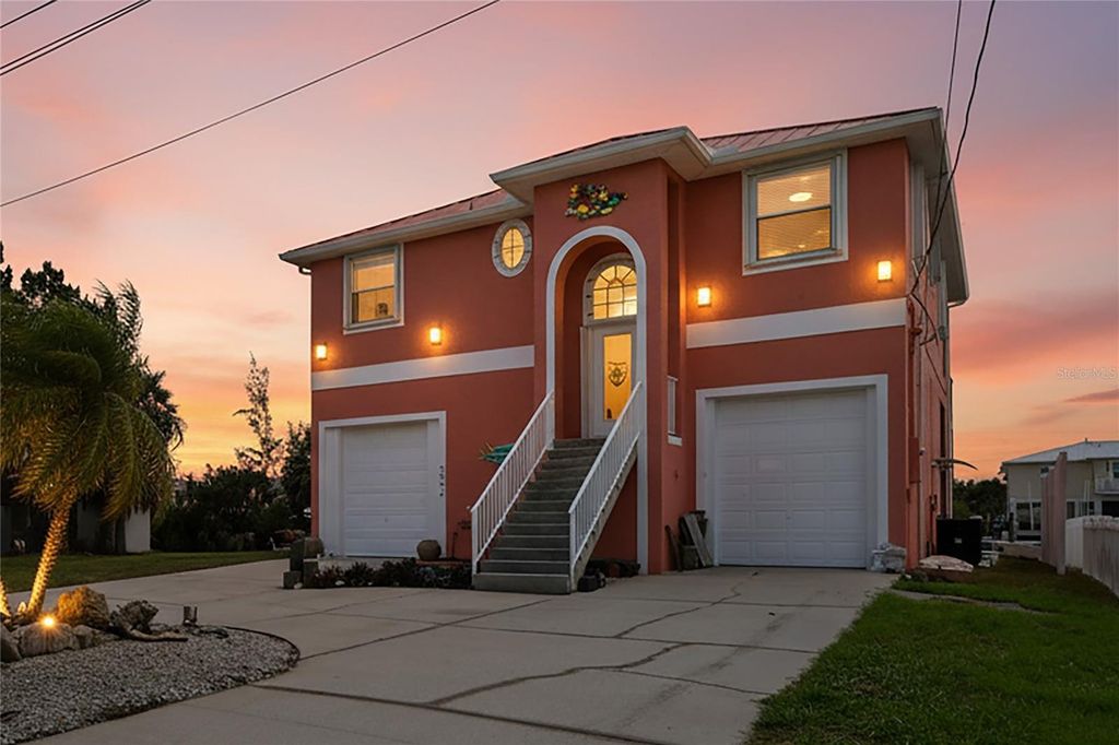 Image 1 of property listing at 3294 MINNOW CREEK DRIVE, Hernando Beach, FL 34607