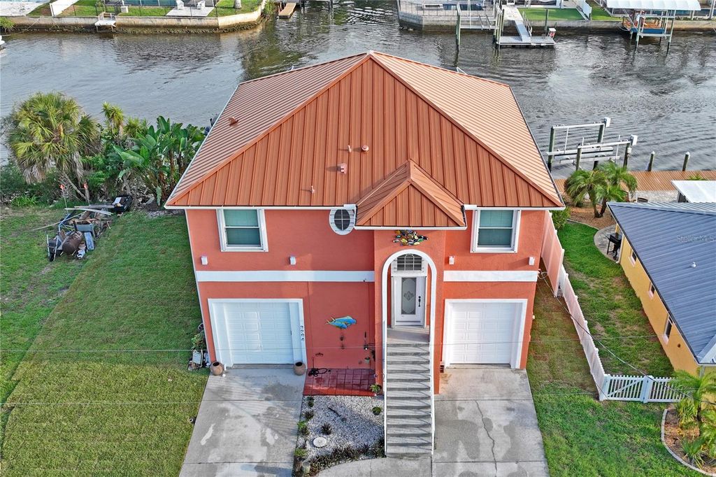 Image 2 of property listing at 3294 MINNOW CREEK DRIVE, Hernando Beach, FL 34607