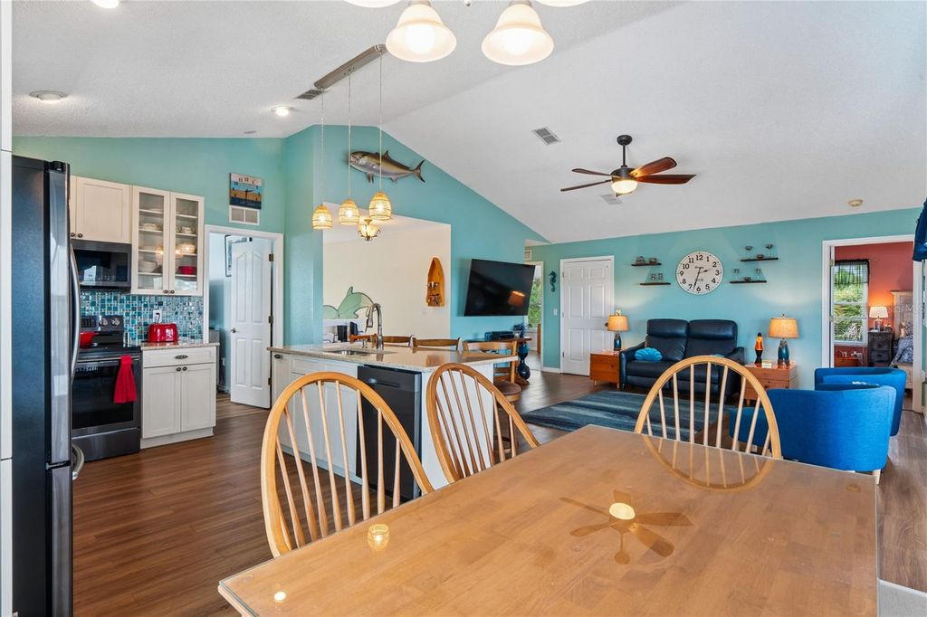 Image 21 of property listing at 3294 MINNOW CREEK DRIVE, Hernando Beach, FL 34607