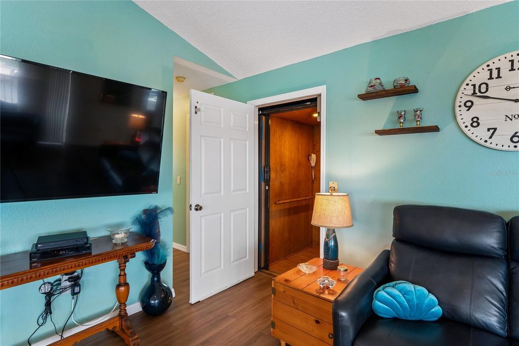 Image 22 of property listing at 3294 MINNOW CREEK DRIVE, Hernando Beach, FL 34607