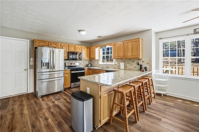 5210 Michaels Way, Woodstock, GA 30188