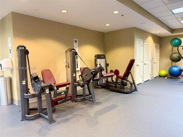 8395 SW 73rd Ave 417, Miami, FL 33143