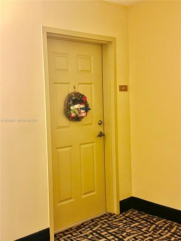 8395 SW 73rd Ave 417, Miami, FL 33143