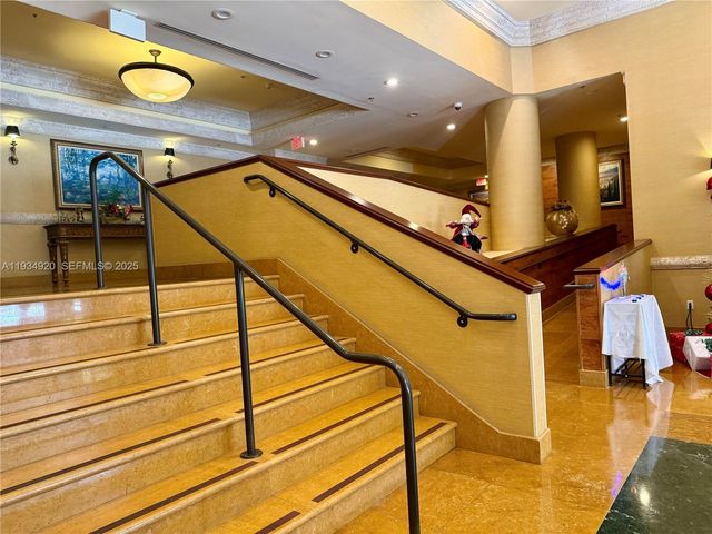 8395 SW 73rd Ave 417, Miami, FL 33143