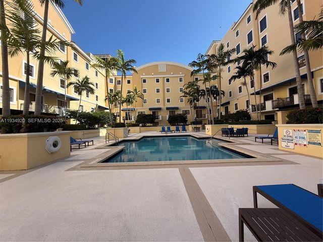 8395 SW 73rd Ave 417, Miami, FL 33143