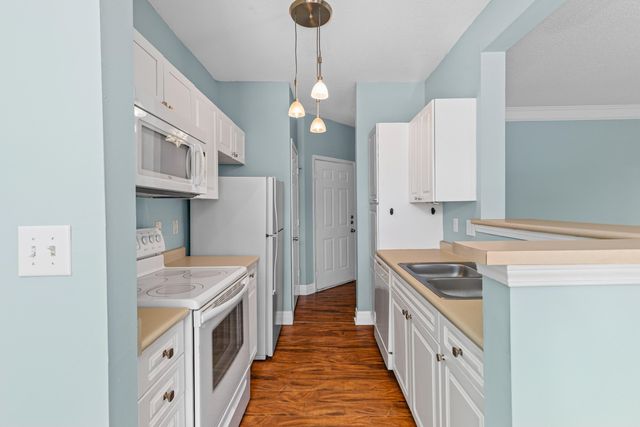 2322 Chatelain Way, Mount Pleasant, SC 29464