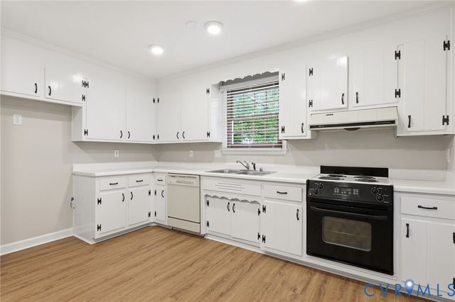 3737 Perthshire Ln, Colonial Heights, VA 23834