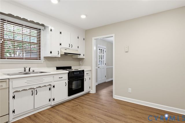 3737 Perthshire Ln, Colonial Heights, VA 23834