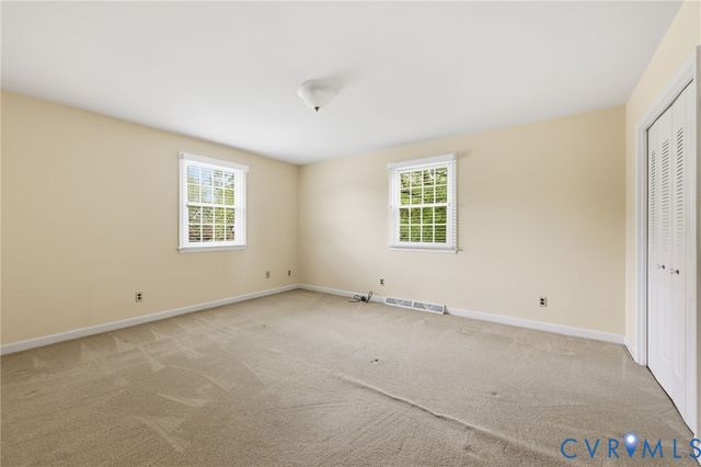 3737 Perthshire Ln, Colonial Heights, VA 23834