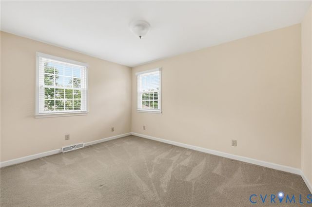 3737 Perthshire Ln, Colonial Heights, VA 23834