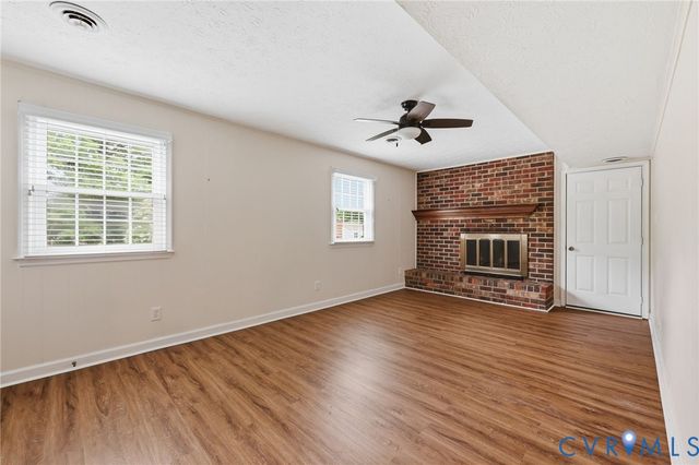 3737 Perthshire Ln, Colonial Heights, VA 23834