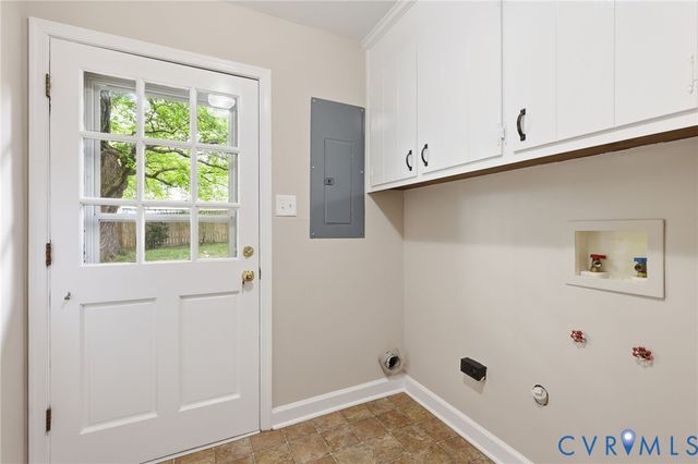 3737 Perthshire Ln, Colonial Heights, VA 23834