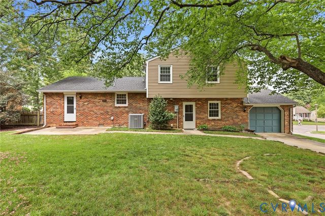 3737 Perthshire Ln, Colonial Heights, VA 23834