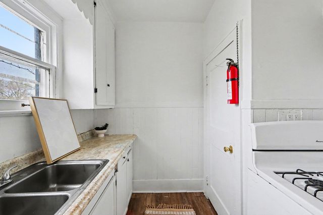 140 Dixie Avenue, Kalamazoo, MI 49001