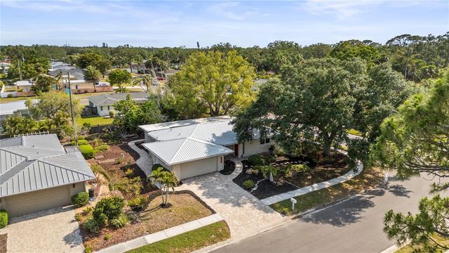 6512 BOWLINE DRIVE, Sarasota, FL 34231