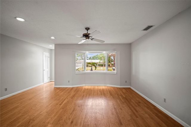 6512 BOWLINE DRIVE, Sarasota, FL 34231