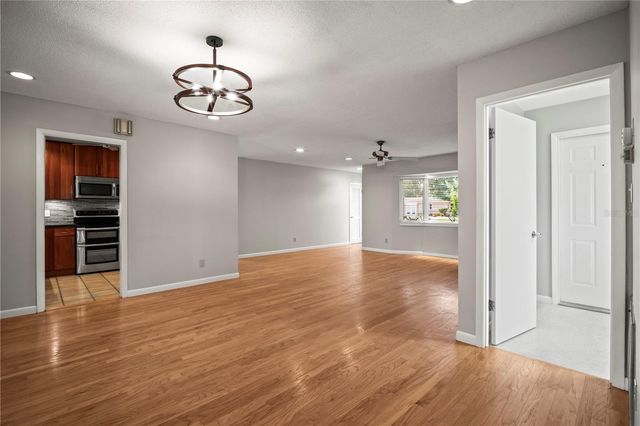 6512 BOWLINE DRIVE, Sarasota, FL 34231
