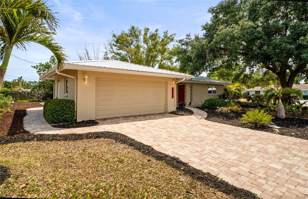 6512 BOWLINE DRIVE, Sarasota, FL 34231