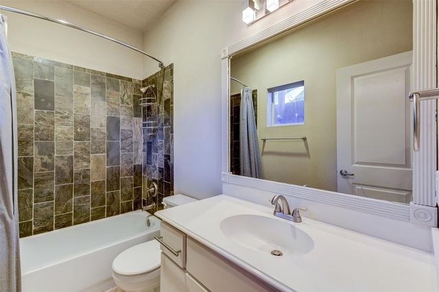 1902 Fletcher Street, Houston, TX 77009