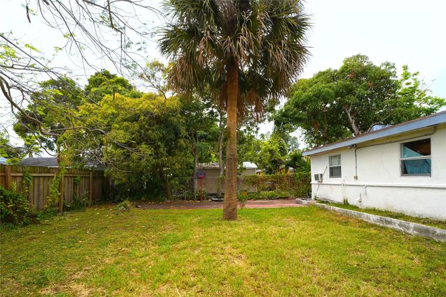 624 51st Street, West Palm Beach, FL 33407