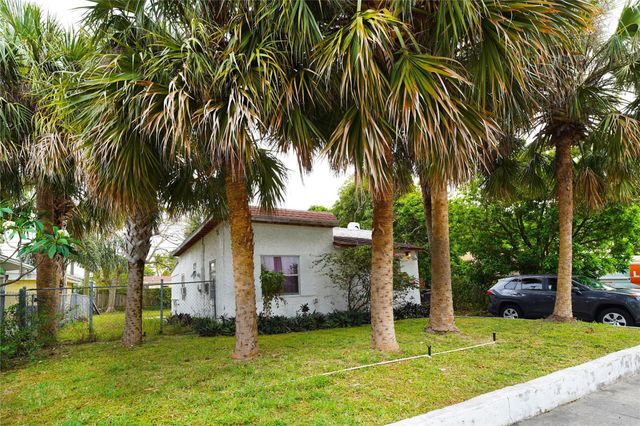 624 51st Street, West Palm Beach, FL 33407