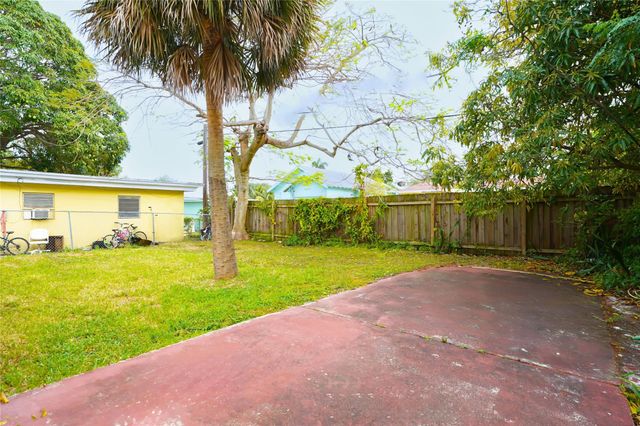 624 51st Street, West Palm Beach, FL 33407