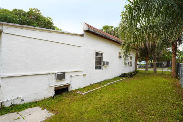 624 51st Street, West Palm Beach, FL 33407