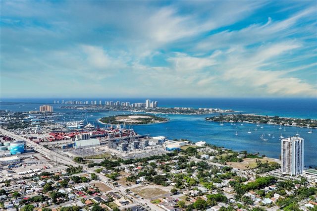 624 51st Street, West Palm Beach, FL 33407