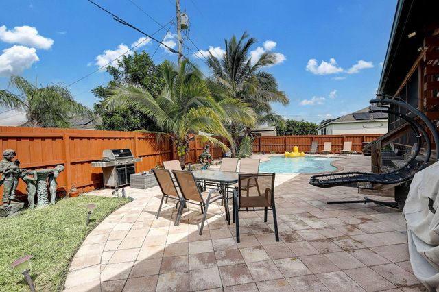 4550 SW Calloway Street, Port St. Lucie, Port St Lucie, FL 34953