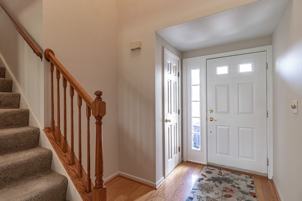 674 Portage Court, Vernon Hills, IL 60061 — photo 2