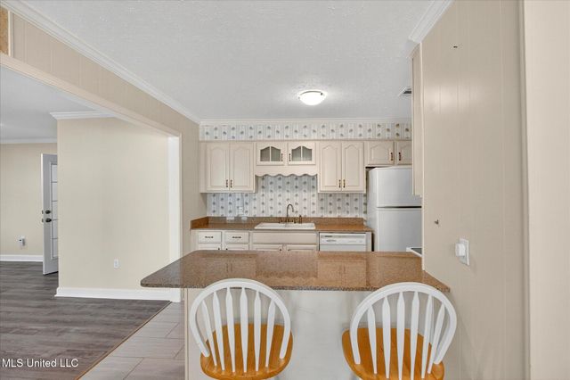 2129 Floyd Drive, Biloxi, MS 39531