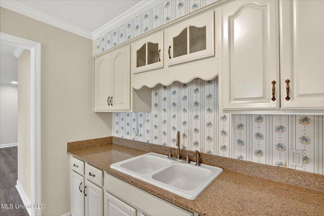 2129 Floyd Drive, Biloxi, MS 39531