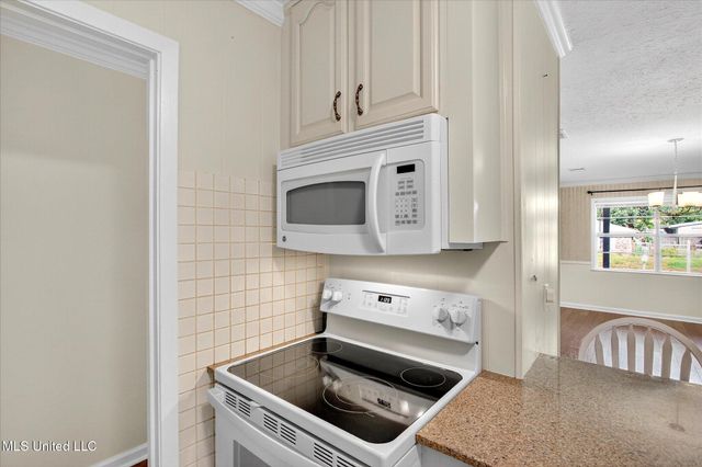 2129 Floyd Drive, Biloxi, MS 39531