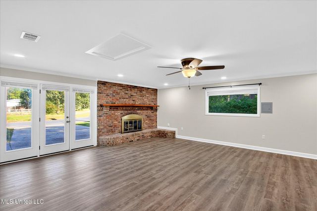 2129 Floyd Drive, Biloxi, MS 39531