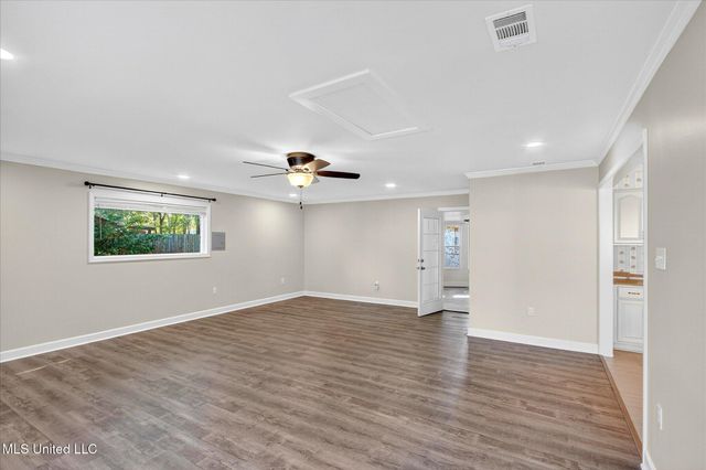 2129 Floyd Drive, Biloxi, MS 39531