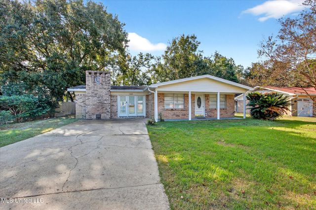 2129 Floyd Drive, Biloxi, MS 39531