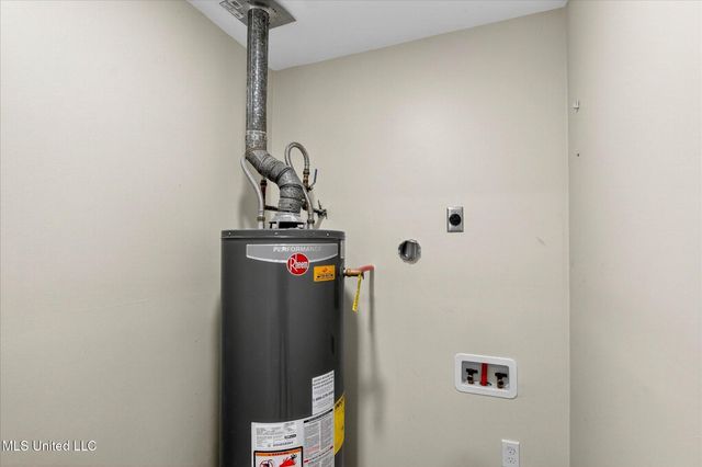 2129 Floyd Drive, Biloxi, MS 39531