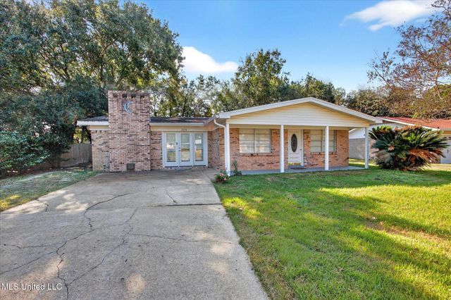 2129 Floyd Drive, Biloxi, MS 39531